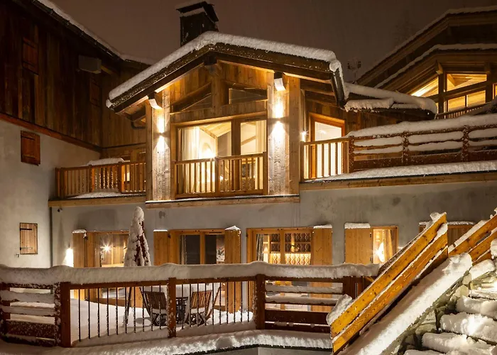 Chalet privé de Luxe IGLOO avec Piscine Sauna et Cheminée, 4 chambres, 220m2 by HOTEL MONTBLANC