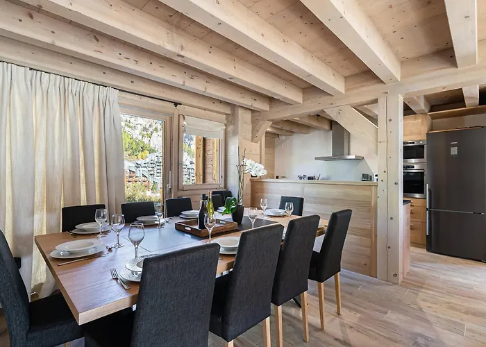 Chalet spacieux près des pistes avec sauna et WiFi, animaux admis - FR-1-567-69