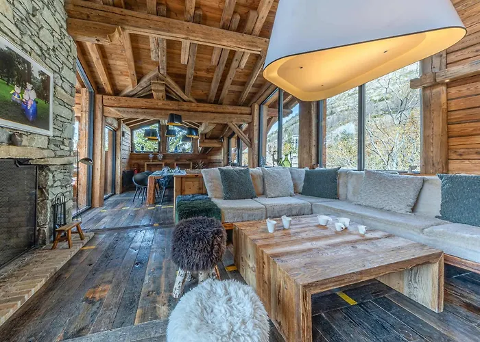 Chalet de luxe avec piscine et hammam à Val-d'Isère, 10 personnes à proximité du centre-ville - FR-1-694-95