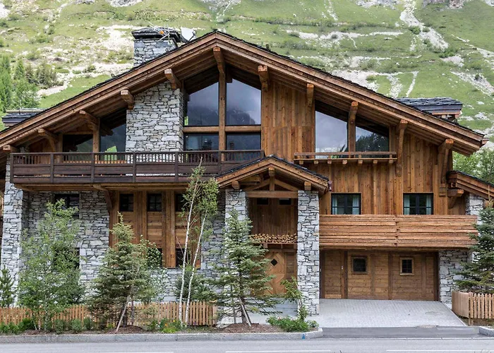 Chalet de luxe avec piscine et hammam à Val-d'Isère, 10 personnes à proximité du centre-ville - FR-1-694-95