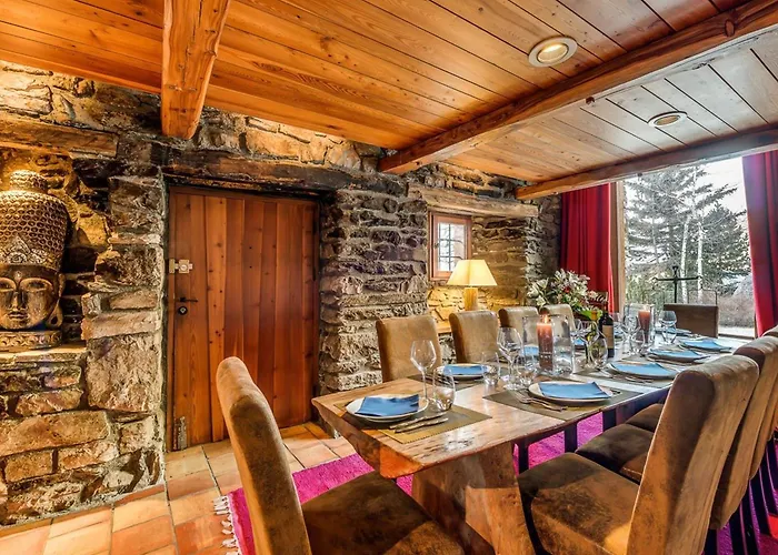 Chalet de luxe 5 chambres, non fumeur, parking inclus - FR-1-519-32